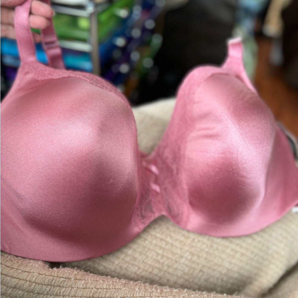 Deesse Lingerie Pink Lacey Full Support Comfort Straps Bra Size 44DDD.  NWT!